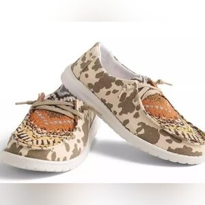 Very G cow‎ print canvas Regan shoe
